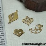 پلاک دستبندی4 استیل رنگ طلایی در خرازی نگین موجود می باشد. مناسب ساخت انواع اکسسوری، گردنبند،دستبند،... می باشد.